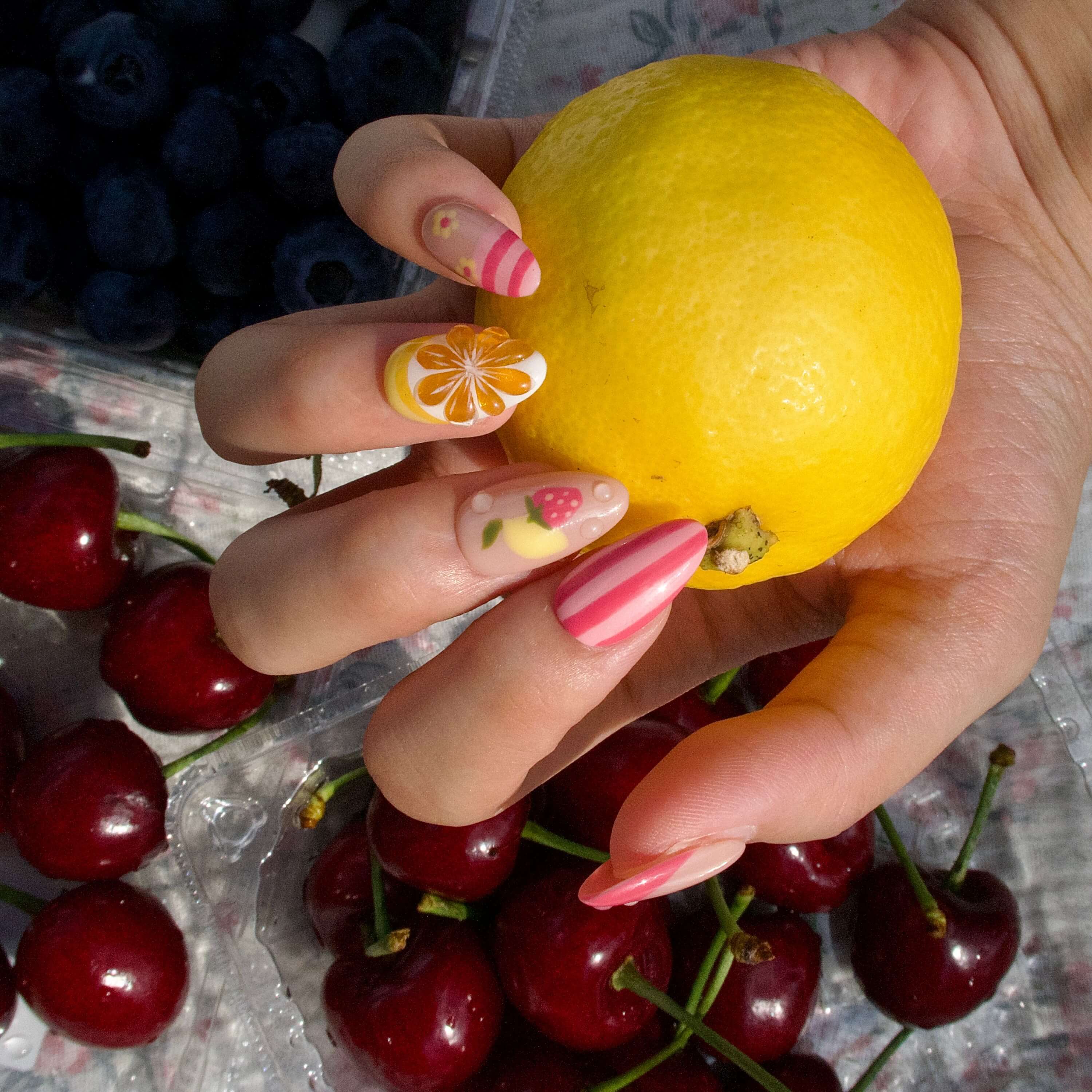 ليموناضة التوت